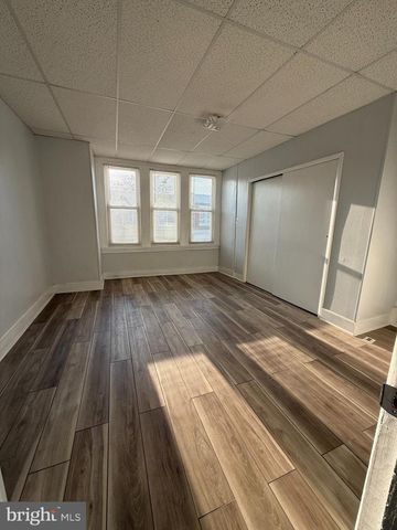 3447 H ST, Philadelphia, PA 19134