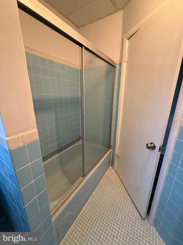 3447 H ST, Philadelphia, PA 19134