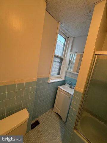 3447 H ST, Philadelphia, PA 19134