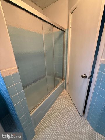 3447 H ST, Philadelphia, PA 19134