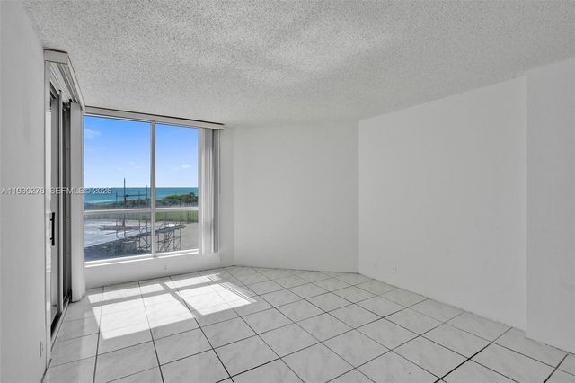 6767 Collins Ave 304, Miami Beach, FL 33141
