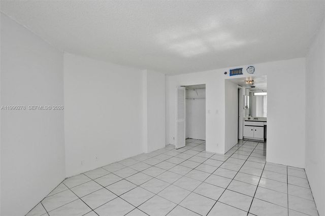 6767 Collins Ave 304, Miami Beach, FL 33141