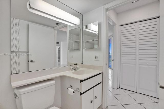 6767 Collins Ave 304, Miami Beach, FL 33141