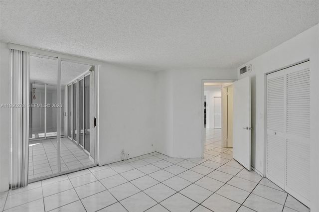 6767 Collins Ave 304, Miami Beach, FL 33141