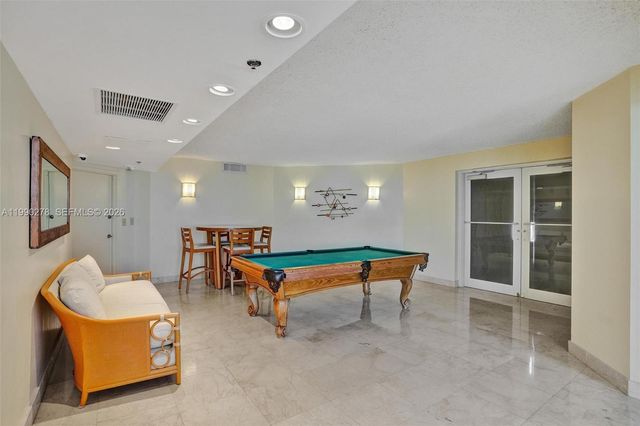 6767 Collins Ave 304, Miami Beach, FL 33141