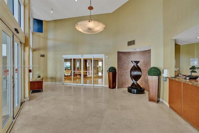 6767 Collins Ave 304, Miami Beach, FL 33141