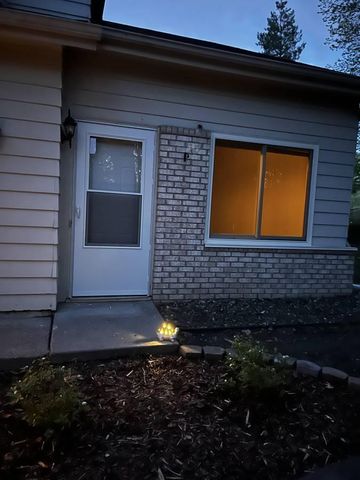 15256 Lesley Lane, Eden Prairie, MN 55346