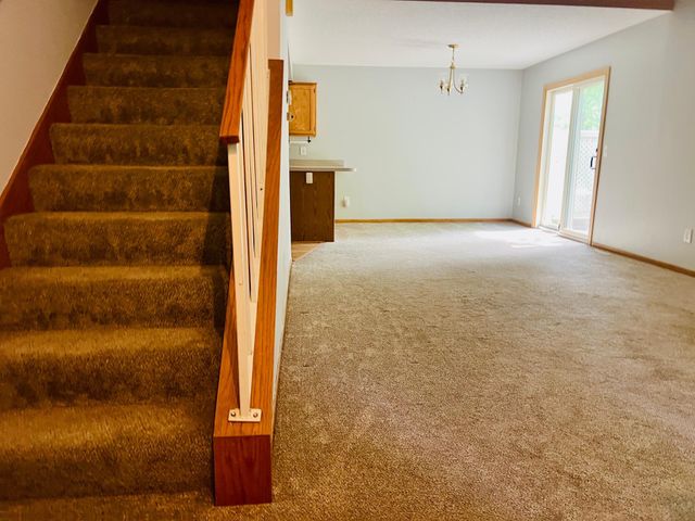 15256 Lesley Lane, Eden Prairie, MN 55346