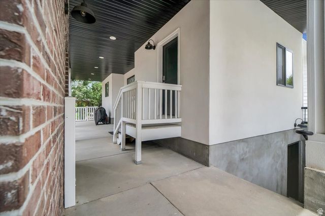 266 S 300 W, Mt Pleasant, UT 84647