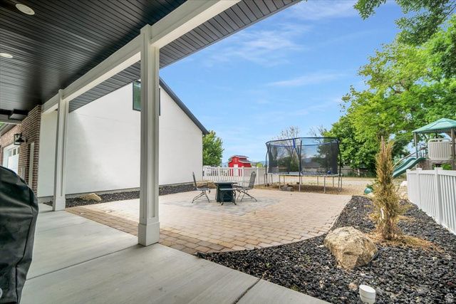 266 S 300 W, Mt Pleasant, UT 84647