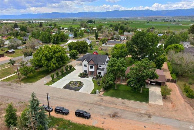 266 S 300 W, Mt Pleasant, UT 84647