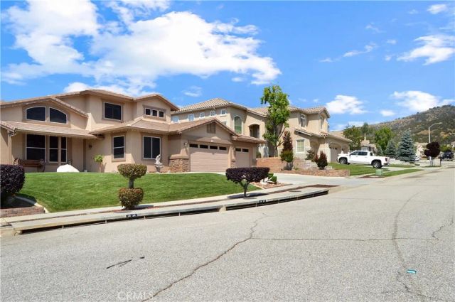 36246 Canyon Terrace Drive, Yucaipa, CA 92399