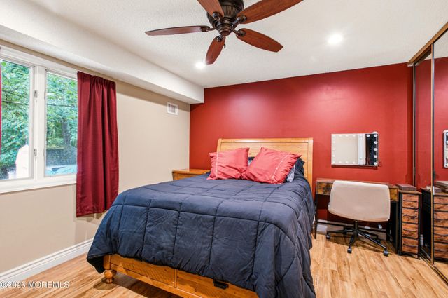 39 Cambridge Drive, Jackson, NJ 08527