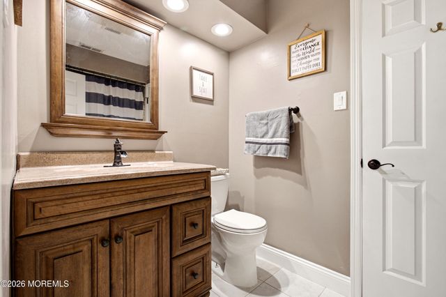 39 Cambridge Drive, Jackson, NJ 08527