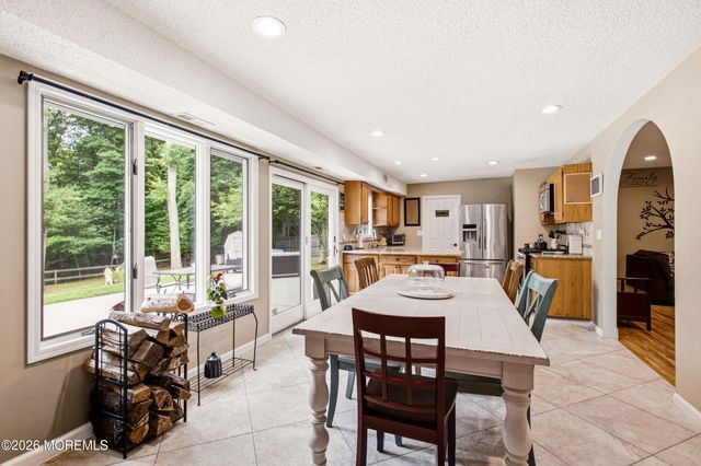 39 Cambridge Drive, Jackson, NJ 08527