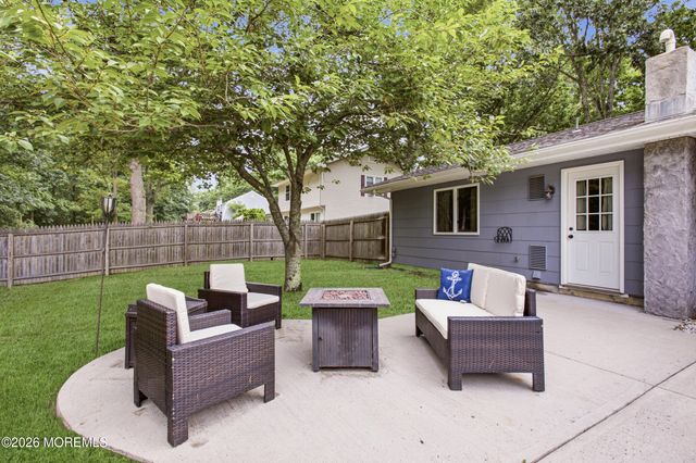 39 Cambridge Drive, Jackson, NJ 08527