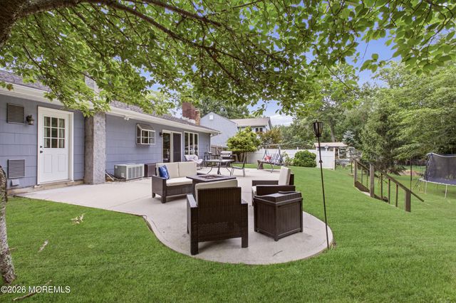 39 Cambridge Drive, Jackson, NJ 08527