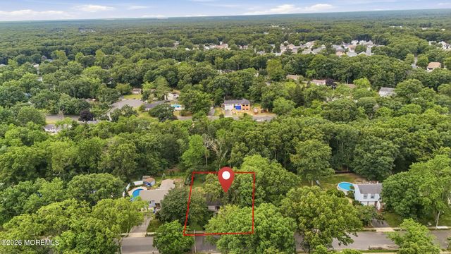 39 Cambridge Drive, Jackson, NJ 08527