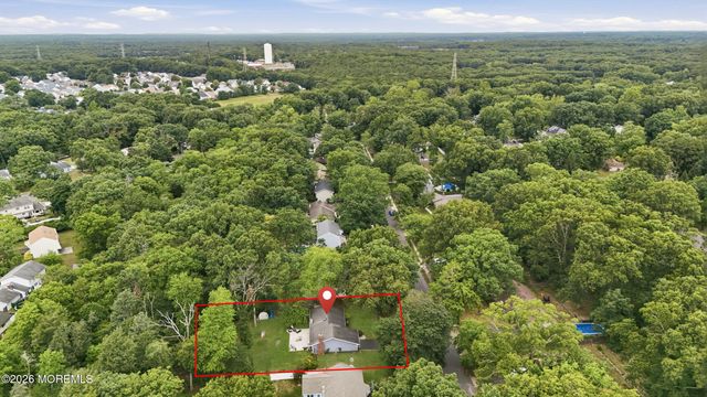 39 Cambridge Drive, Jackson, NJ 08527
