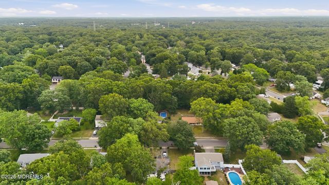 39 Cambridge Drive, Jackson, NJ 08527