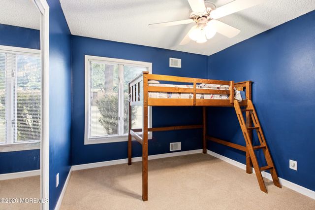 39 Cambridge Drive, Jackson, NJ 08527