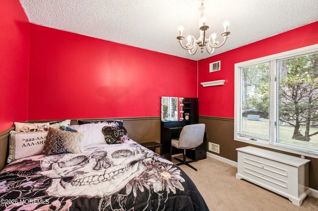 39 Cambridge Drive, Jackson, NJ 08527