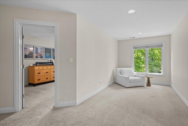 2211 Schiller Avenue, Wilmette, IL 60091