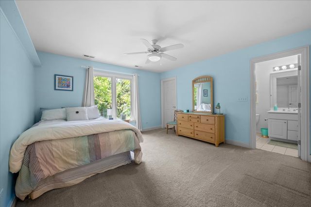 2211 Schiller Avenue, Wilmette, IL 60091