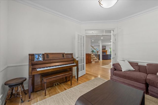 2211 Schiller Avenue, Wilmette, IL 60091