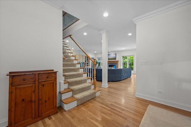 2211 Schiller Avenue, Wilmette, IL 60091