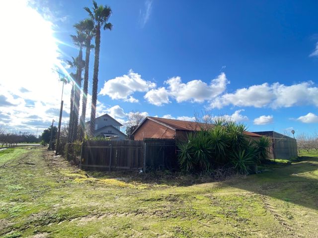 22451 Hwy 120 St, Escalon, CA 95320