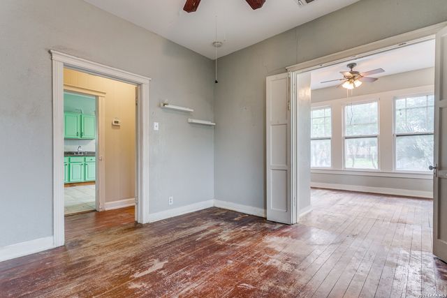 521 Kayton, San Antonio, TX 78210