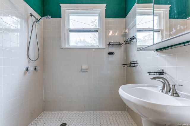 521 Kayton, San Antonio, TX 78210