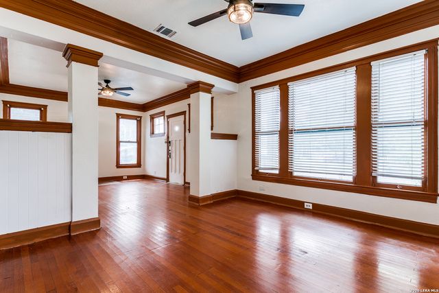 521 Kayton, San Antonio, TX 78210