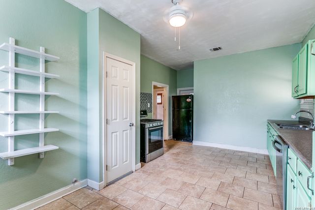 521 Kayton, San Antonio, TX 78210