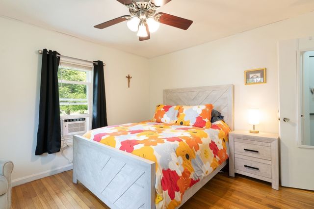 15 Maple Ter, Palmer, MA 01080