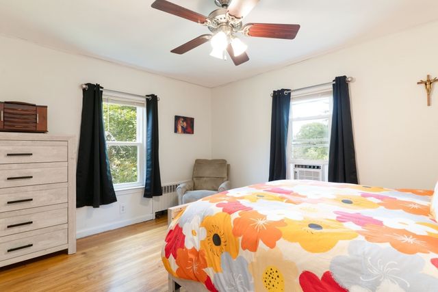 15 Maple Ter, Palmer, MA 01080