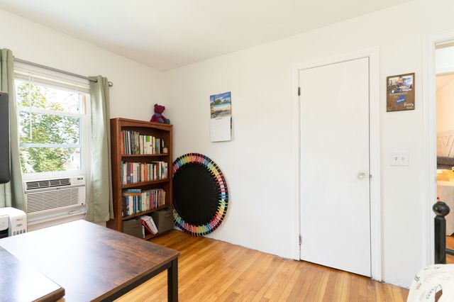 15 Maple Ter, Palmer, MA 01080