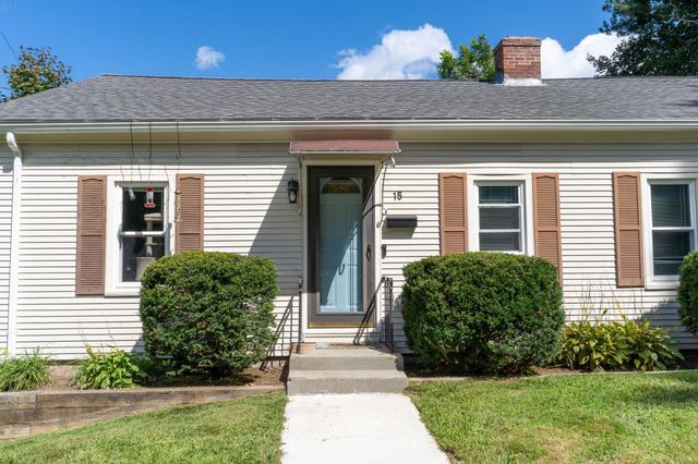 15 Maple Ter, Palmer, MA 01080