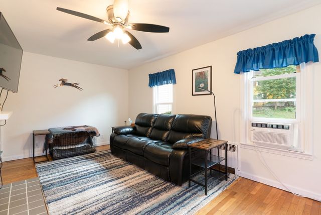 15 Maple Ter, Palmer, MA 01080