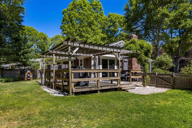 23 Baird Way, Centerville, MA 02632