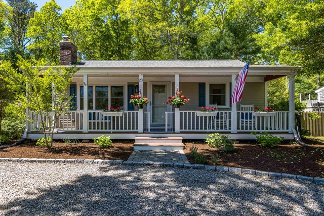 23 Baird Way, Centerville, MA 02632