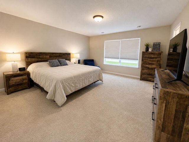 1092 Annacotte Lane, Rosemount, MN 55068