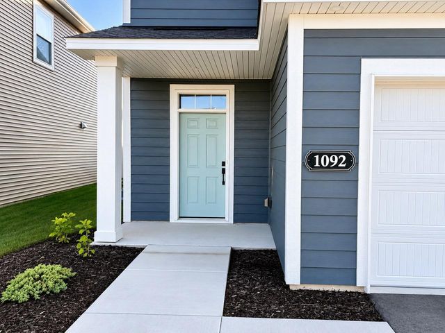 1092 Annacotte Lane, Rosemount, MN 55068