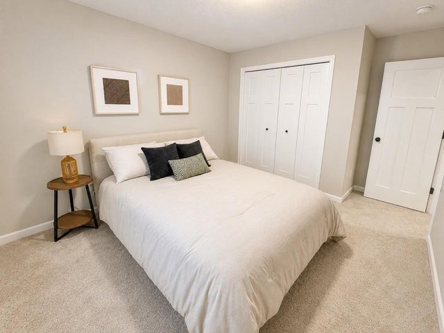 1092 Annacotte Lane, Rosemount, MN 55068