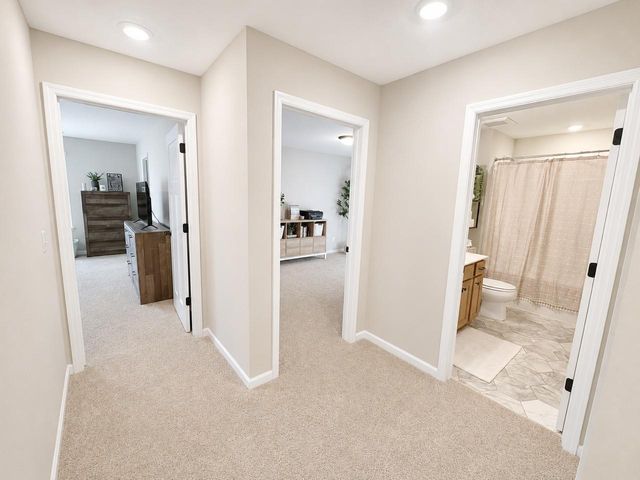 1092 Annacotte Lane, Rosemount, MN 55068