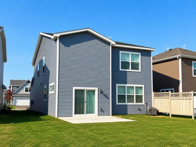 1092 Annacotte Lane, Rosemount, MN 55068