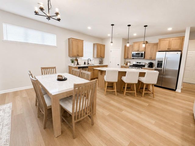 1092 Annacotte Lane, Rosemount, MN 55068