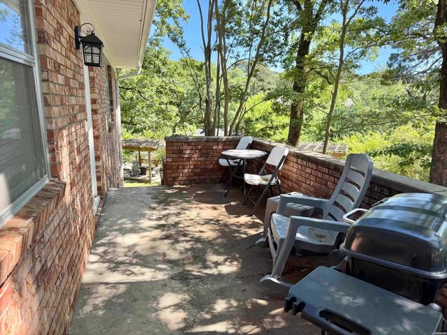 500 Burchwood Bay Road, Hot Springs, AR 71913