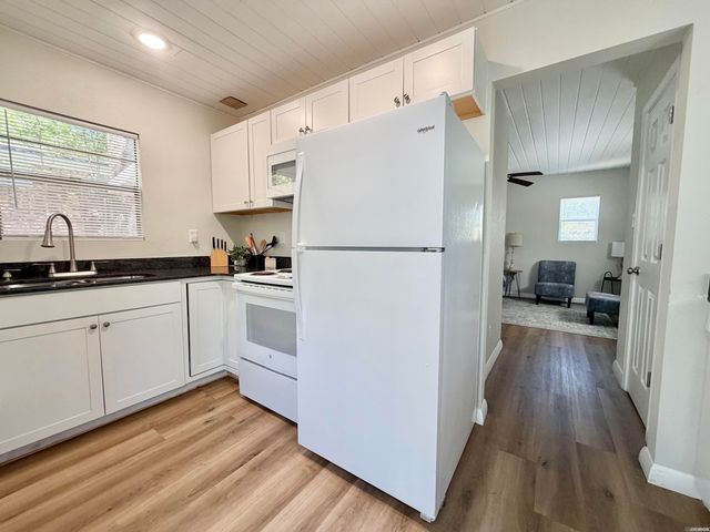 500 Burchwood Bay Road, Hot Springs, AR 71913